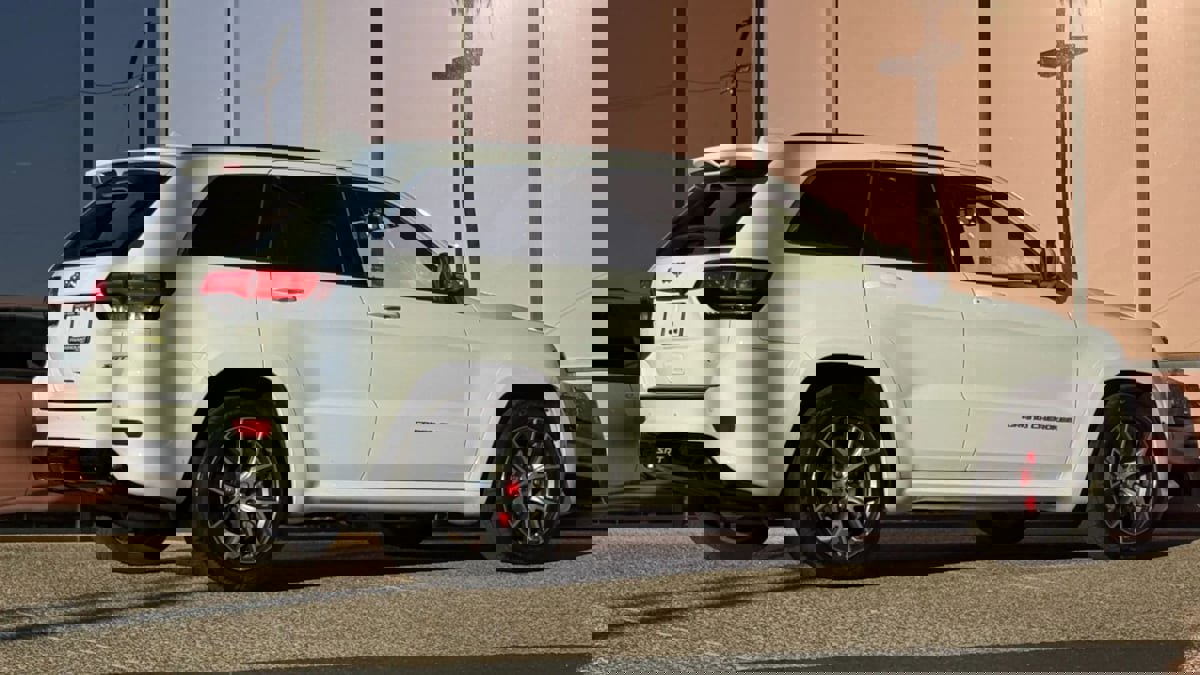 Used 2015 Jeep Grand Cherokee SRT w/ Trailer Tow Group IV image 17