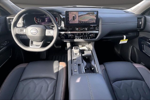 New 2026 Nissan Pathfinder Platinum w/ Lighting Package FWD image 5