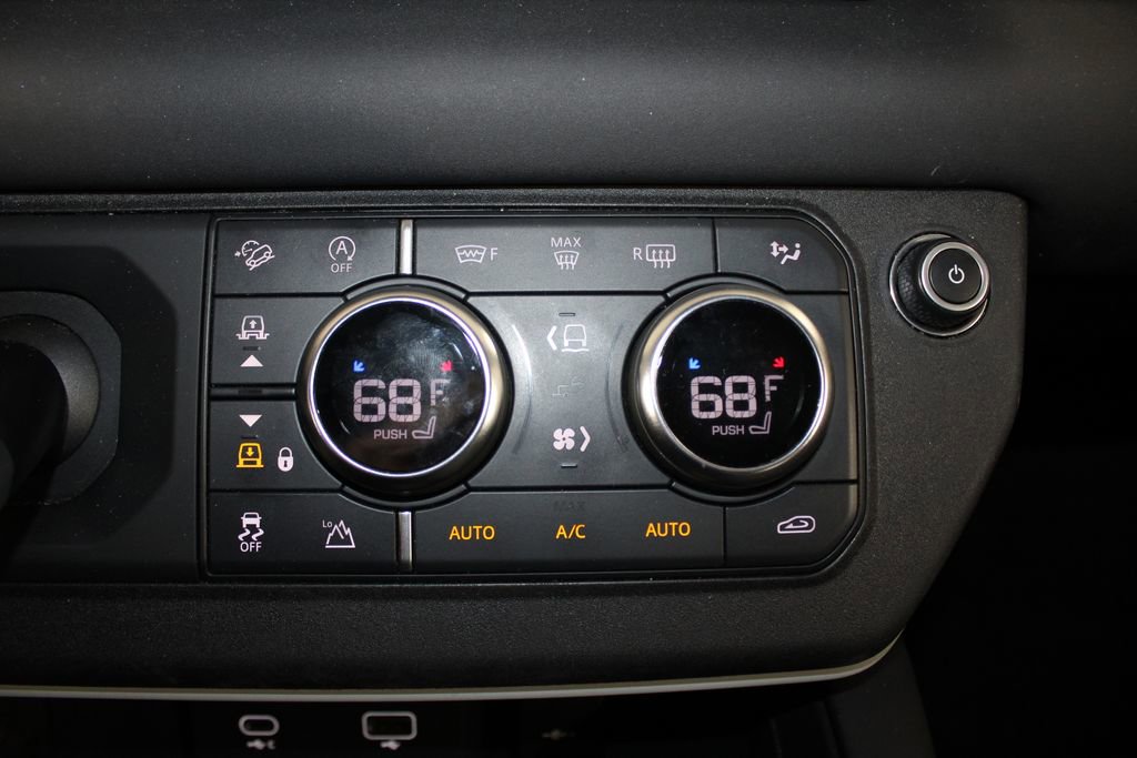 Used 2024 Land Rover Defender 110 S image 32