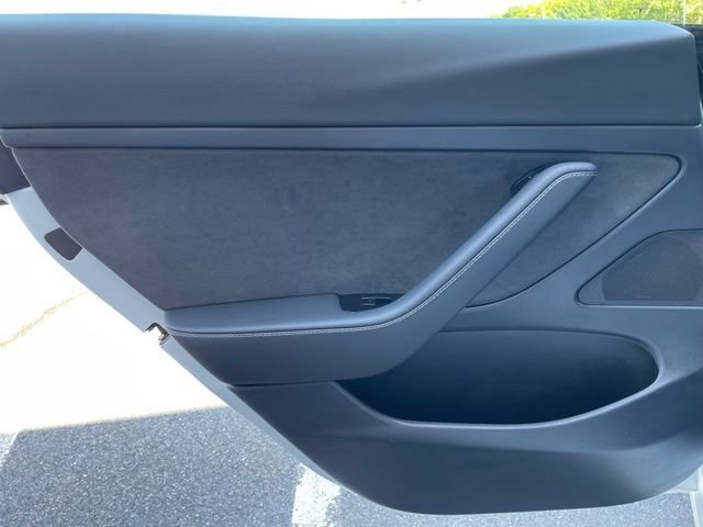Used 2020 Tesla Model 3 Standard Range Plus RWD image 17