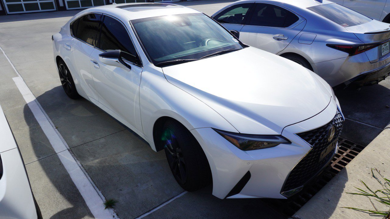 Used 2023 Lexus IS 300 w/ Comfort Package RWD image 4