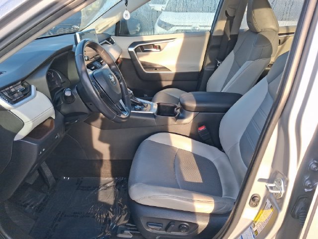 Used 2022 Toyota RAV4 Limited AWD/4WD image 12