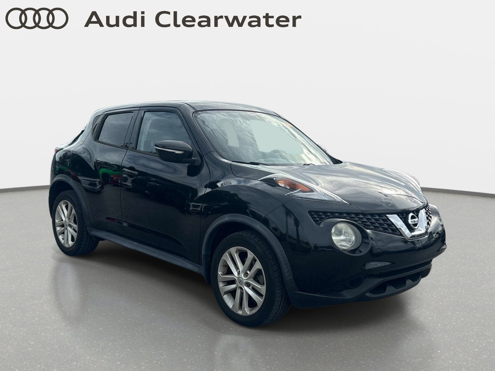 Used 2015 Nissan Juke SV FWD image 4