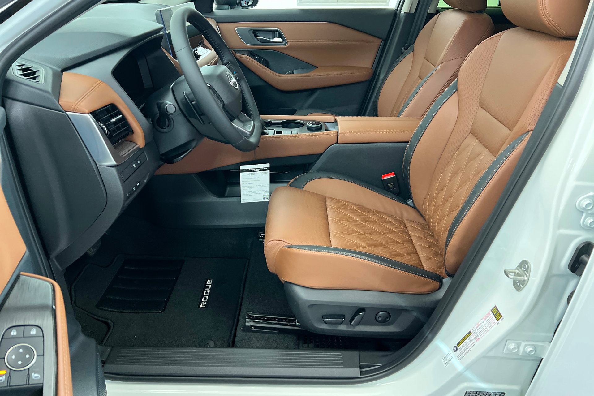 New 2026 Nissan Rogue Platinum w/ Platinum Premium Package image 17