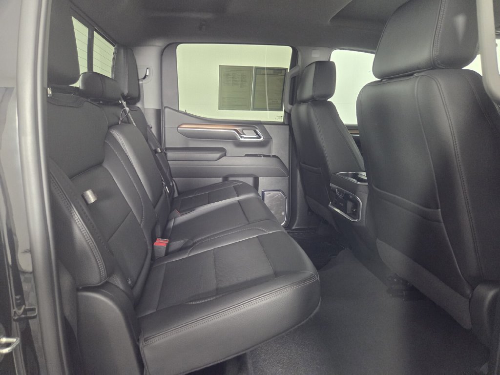 Used 2024 GMC Sierra 1500 Denali w/ Technology Package RWD image 31