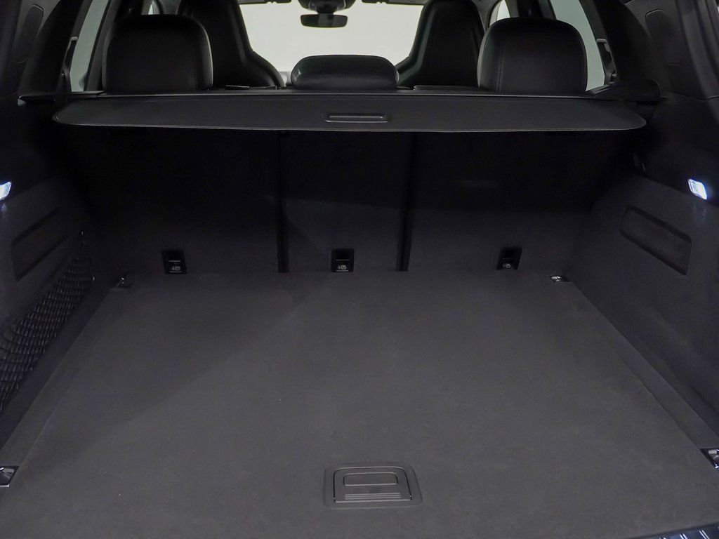 Certified 2025 Porsche Cayenne Turbo image 13