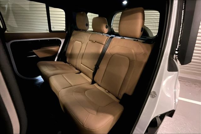 Certified 2026 Land Rover Defender 110 X-Dynamic SE AWD/4WD image 17