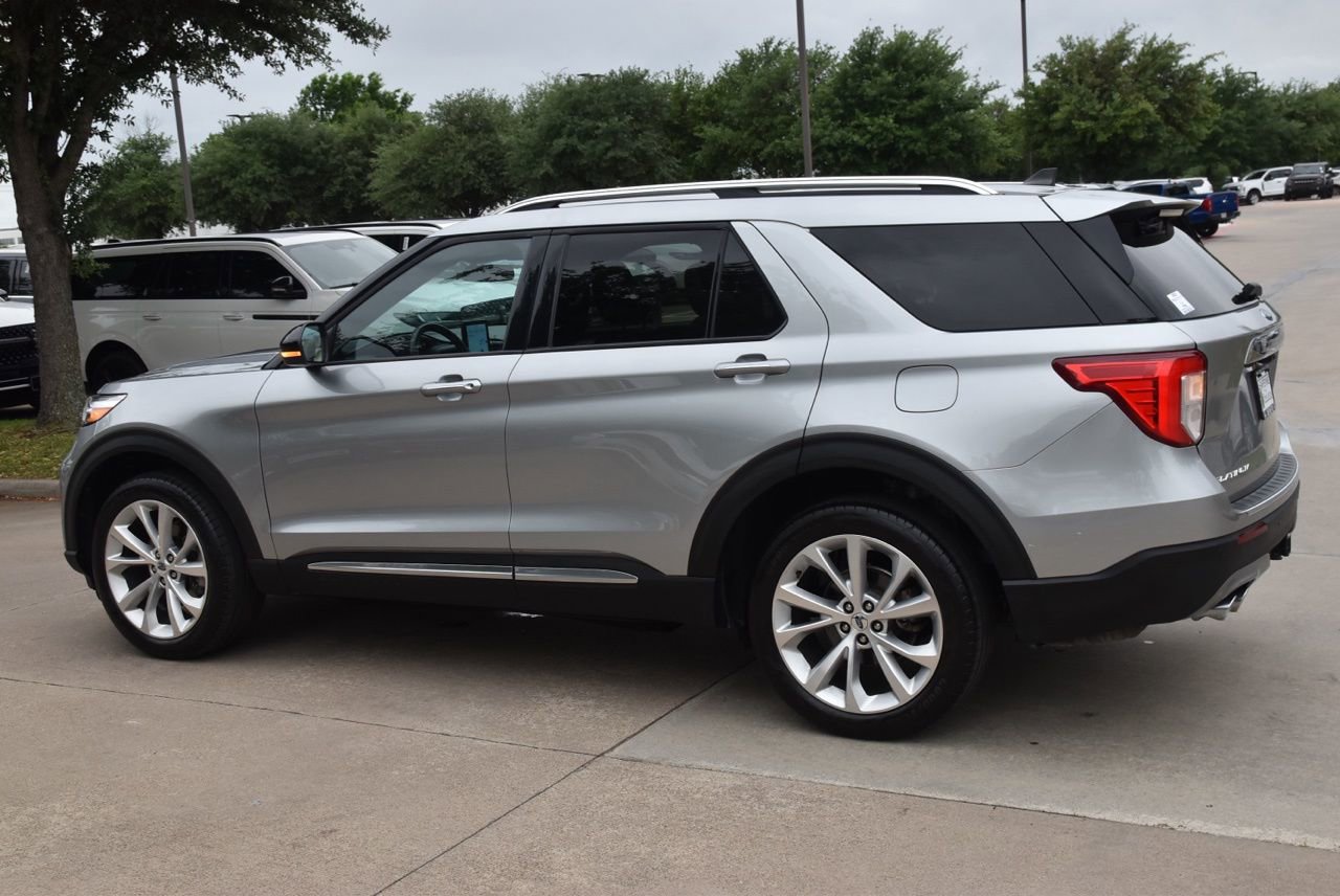 Used 2023 Ford Explorer Platinum w/ Technology Package AWD/4WD image 11