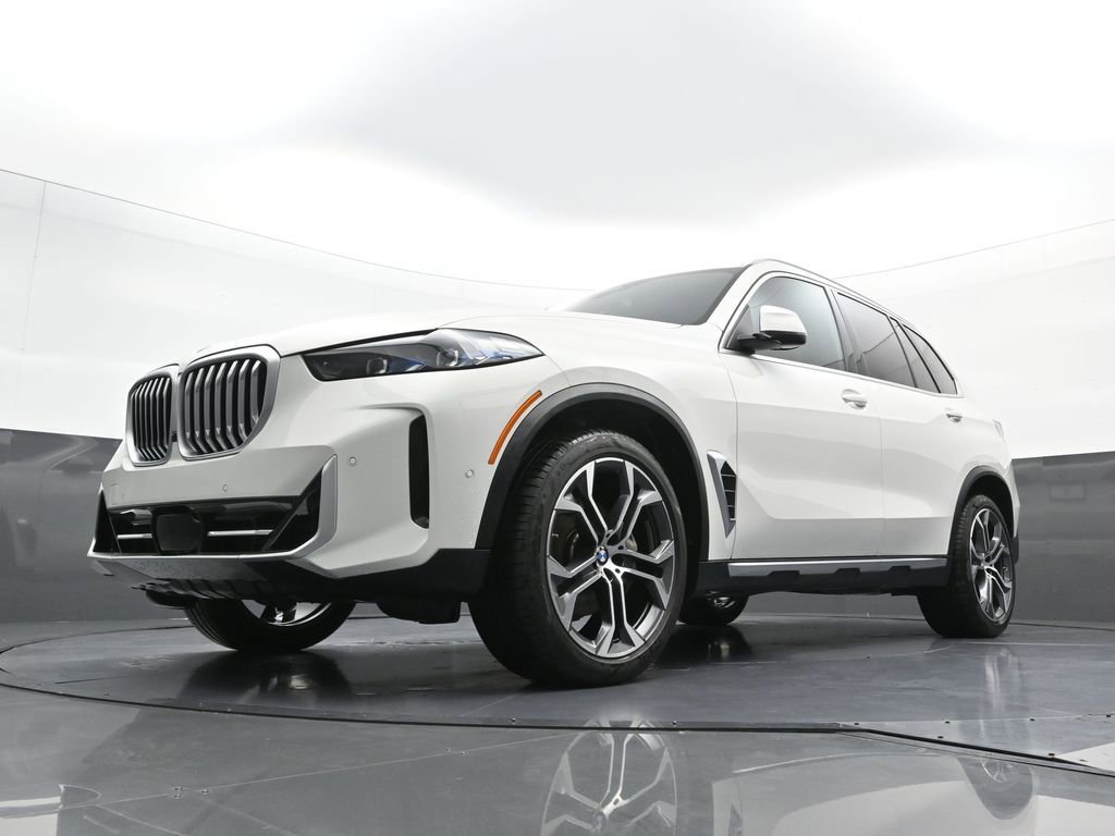 New 2026 BMW X5 xDrive40i w/ Climate Comfort Package image 23