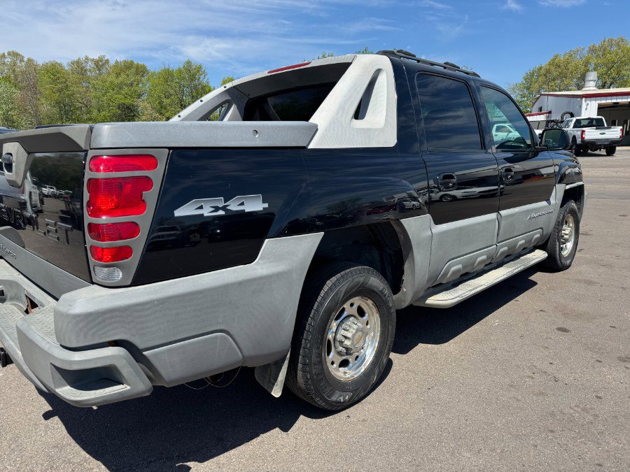Used 2002 Chevrolet Avalanche 2500 w/ Convenience Pkg AWD/4WD image 11