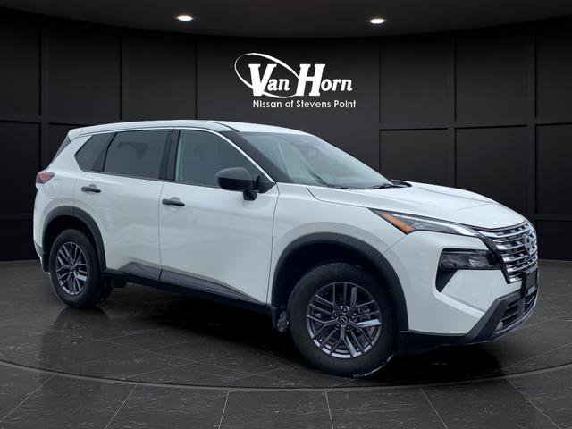 Used 2025 Nissan Rogue S image 1