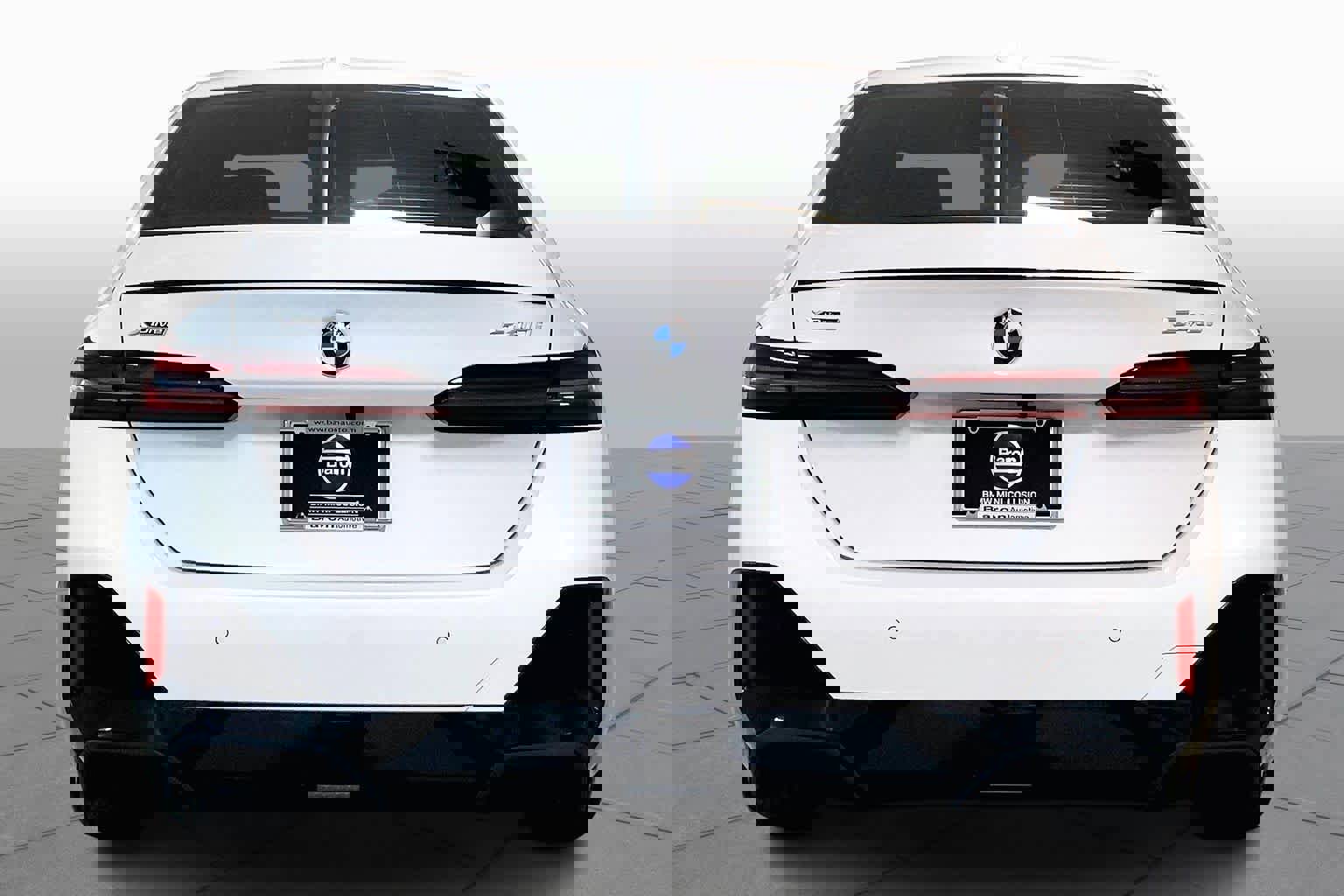 Certified 2024 BMW 540i xDrive w/ Premium Package image 4