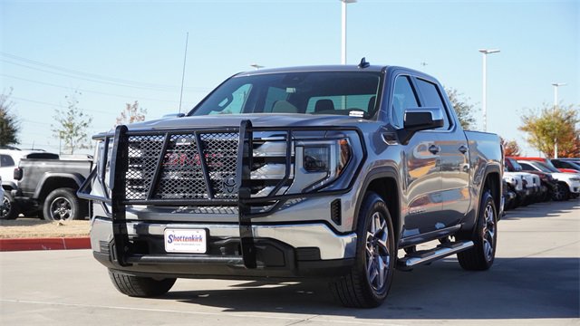 Used 2025 GMC Sierra 1500 SLE image 3
