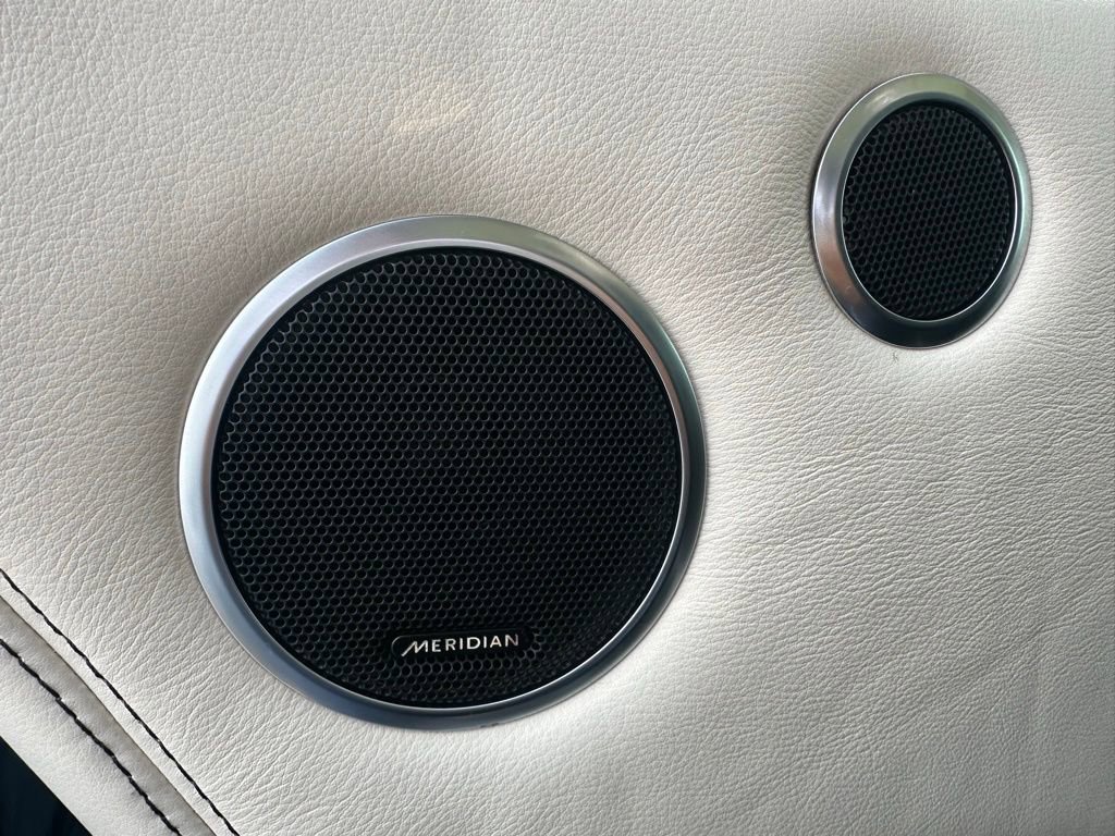 Used 2021 Land Rover Range Rover Long Wheelbase Autobiography image 24