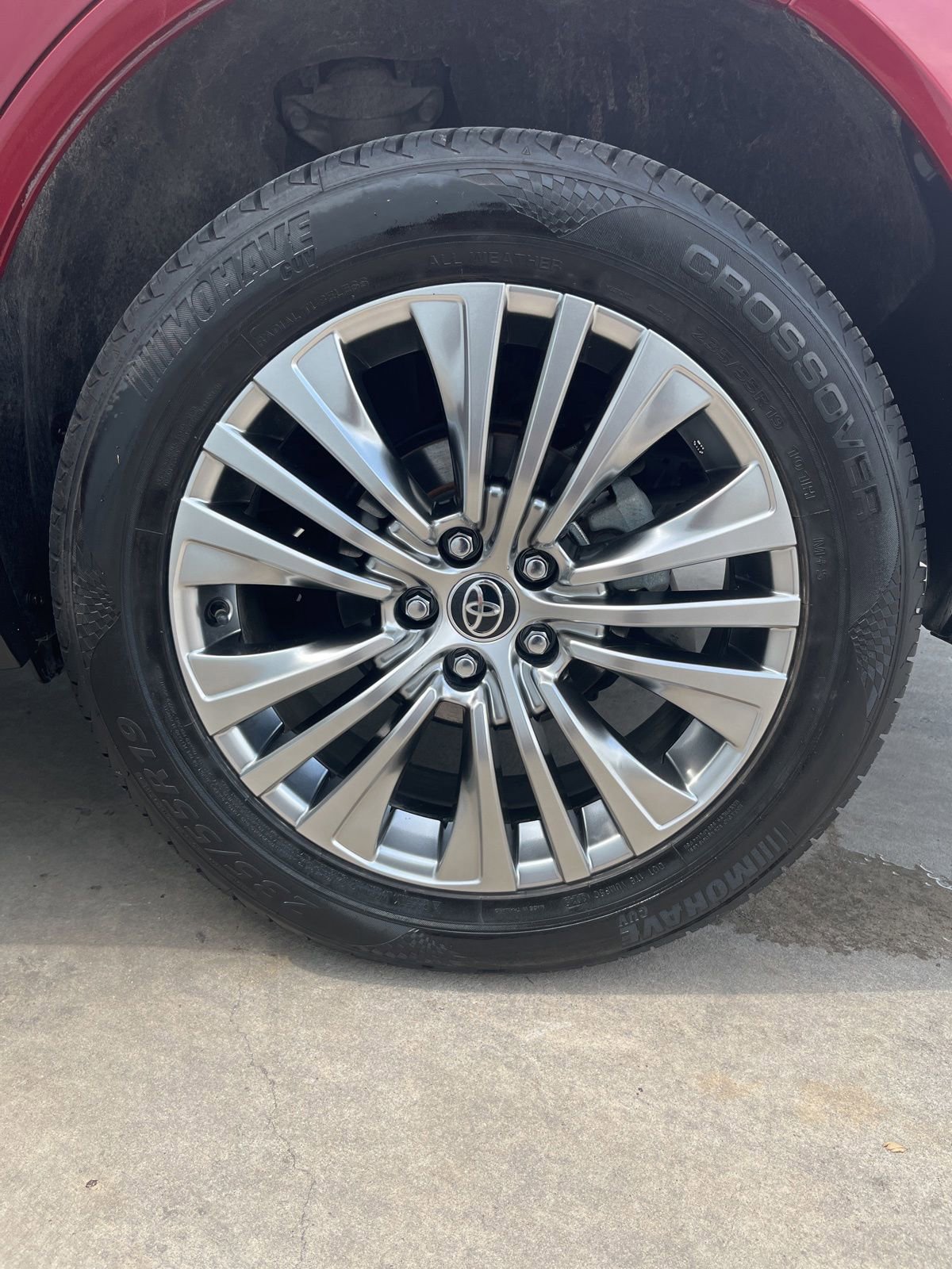 Used 2023 Toyota Venza Limited AWD/4WD image 18