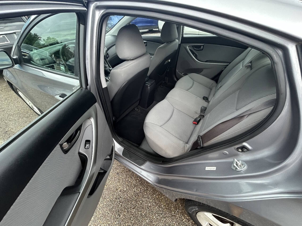 Used 2013 Hyundai Elantra GLS w/ Preferred Pkg FWD image 7
