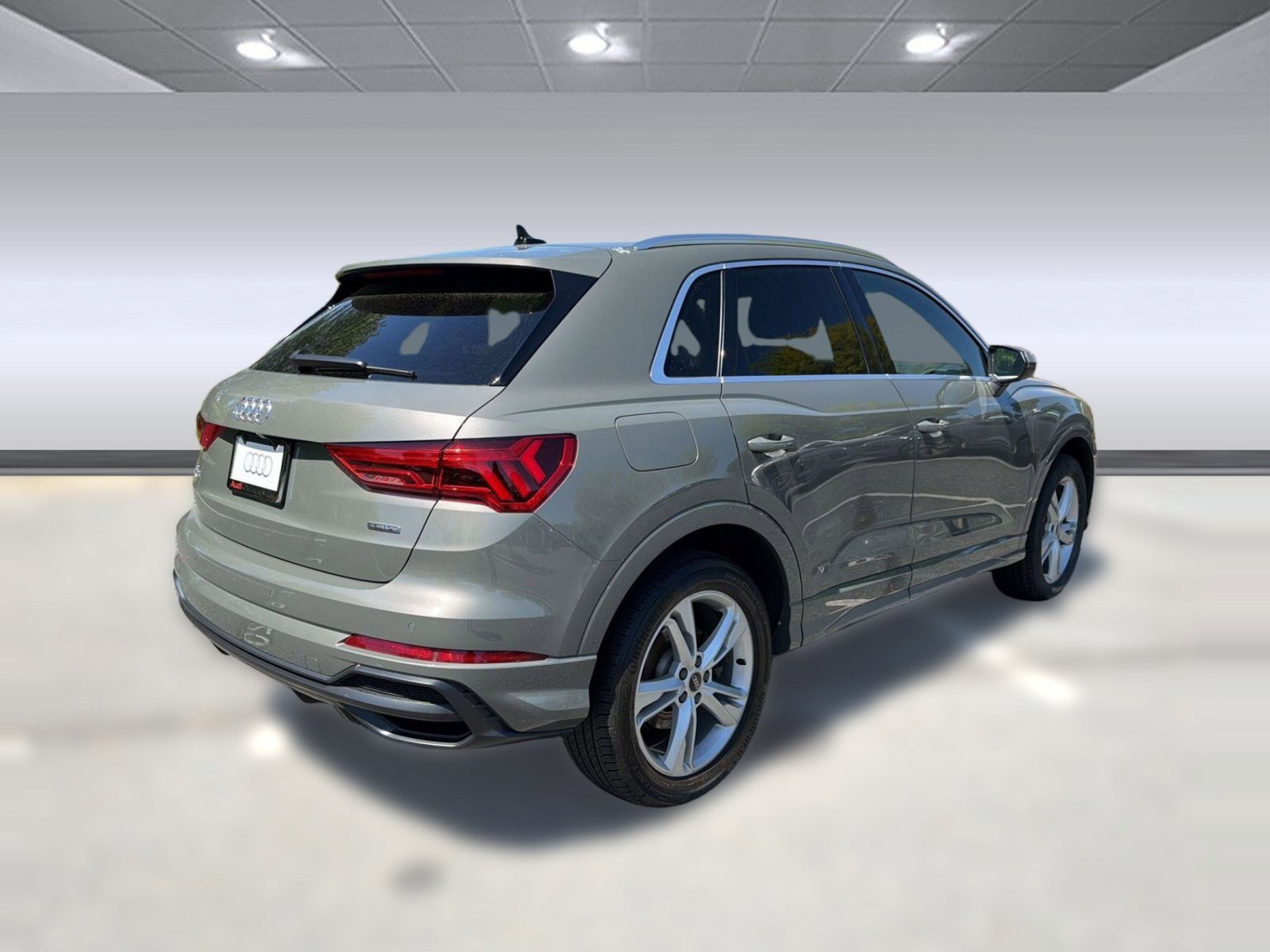 Used 2021 Audi Q3 2.0T Premium Plus AWD/4WD image 9