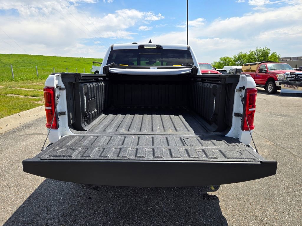 Used 2025 RAM 1500 Tungsten AWD/4WD image 32