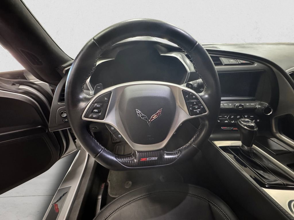 Used 2015 Chevrolet Corvette Z06 w/ 3LZ Preferred Equipment Group RWD image 12