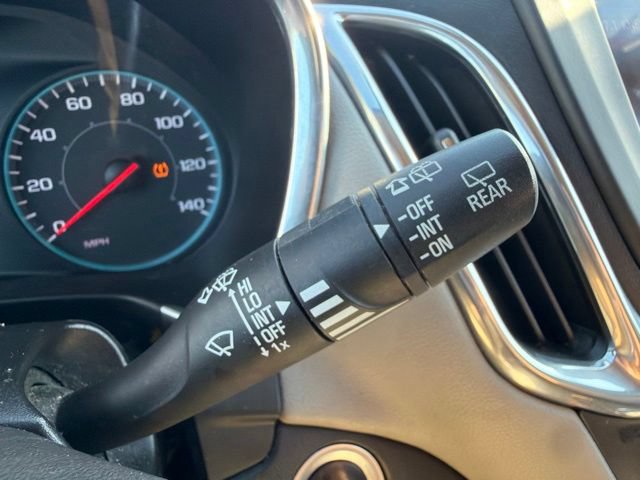 Used 2020 Chevrolet Equinox LS FWD image 39