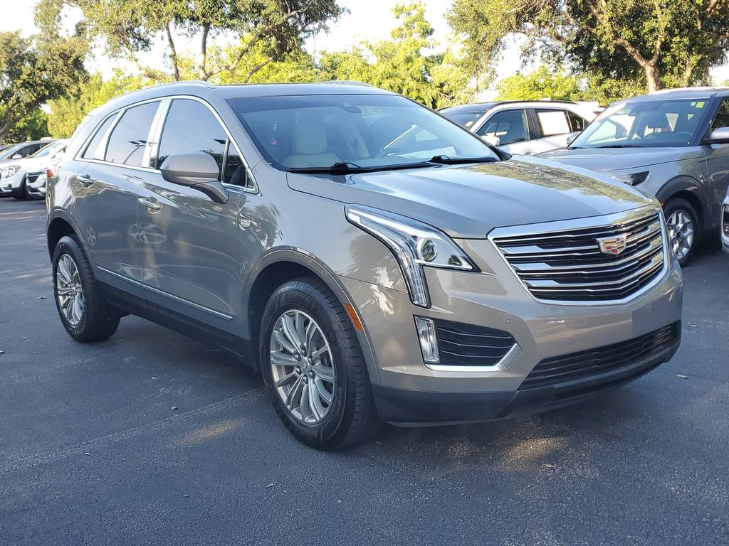 Certified 2018 Cadillac XT5 Luxury w/ Driver Awareness Package FWD image 7