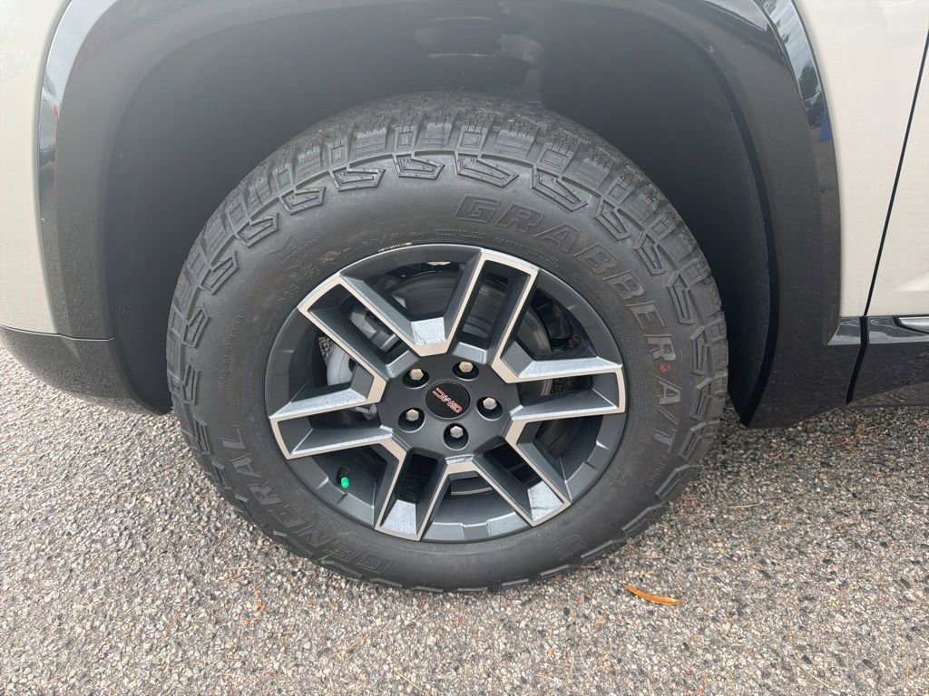 New 2026 GMC Terrain AT4 w/ Convenience Package III AWD/4WD image 9
