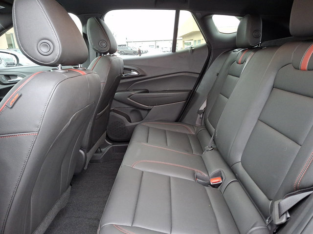 Used 2025 Chevrolet Trax RS w/ Sunroof Package image 10