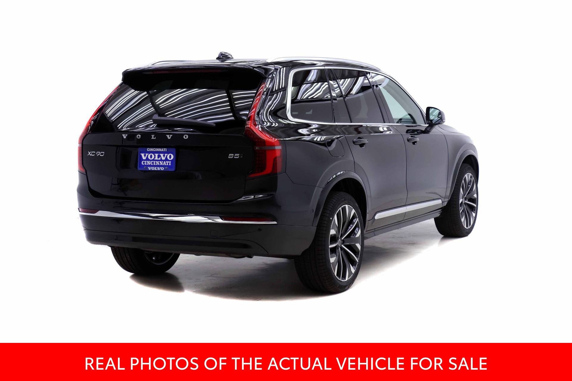 New 2026 Toyota RAV4 AWD image 4