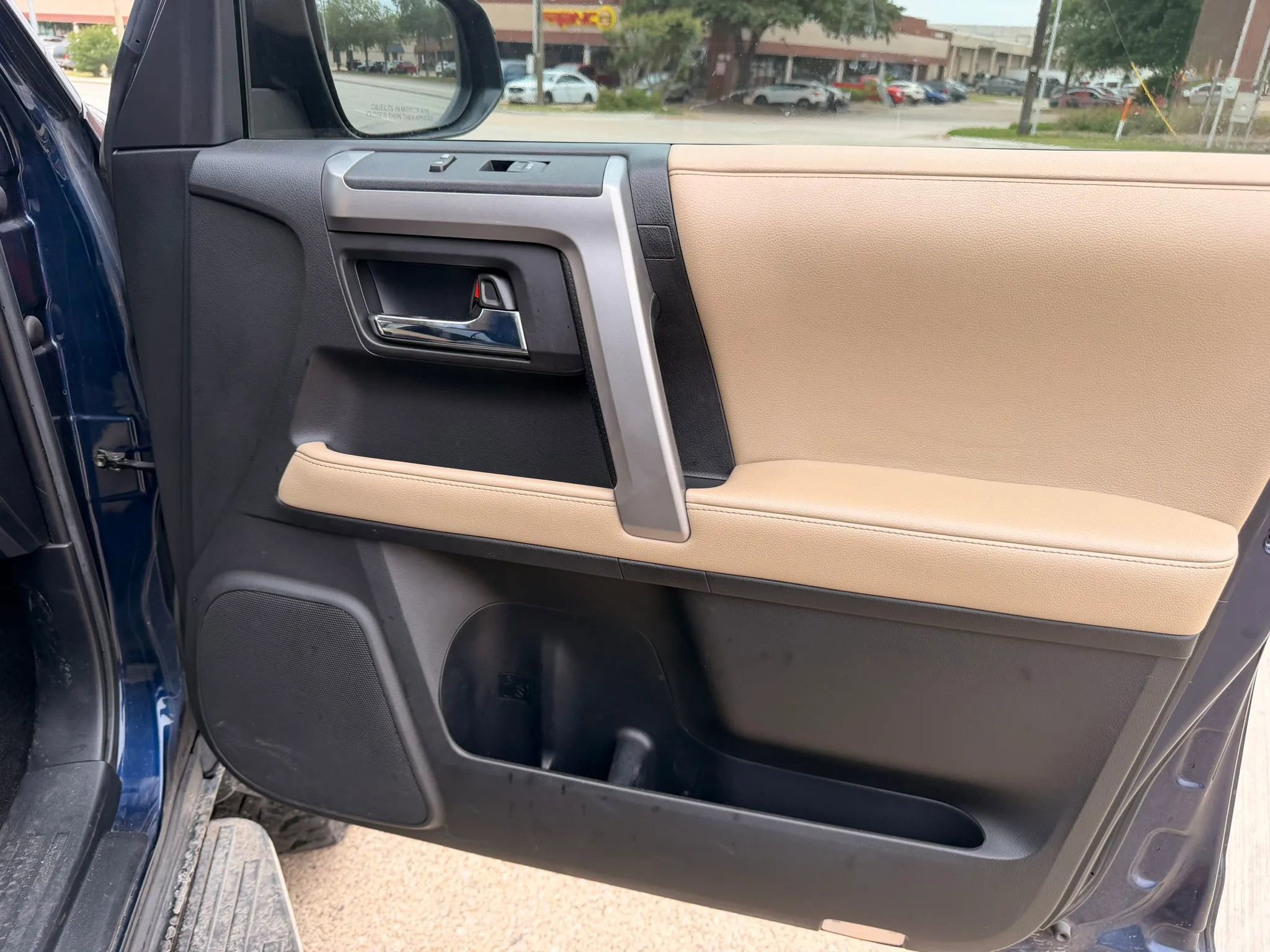 Used 2018 Toyota 4Runner SR5 RWD image 15