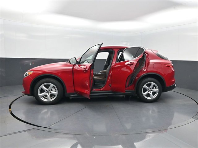 Used 2020 Alfa Romeo Stelvio image 40