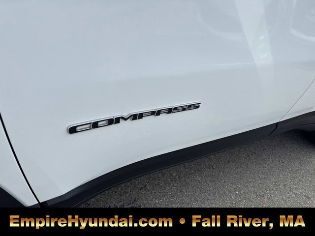 Used 2024 Jeep Compass Limited image 12