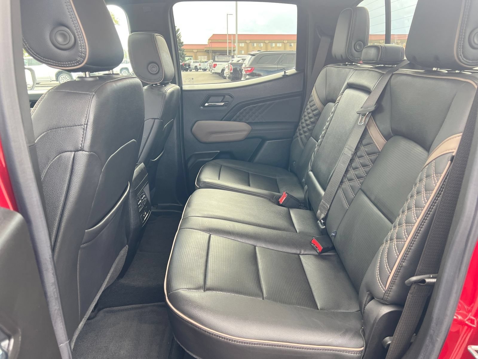 Used 2026 GMC Canyon Denali AWD/4WD image 24