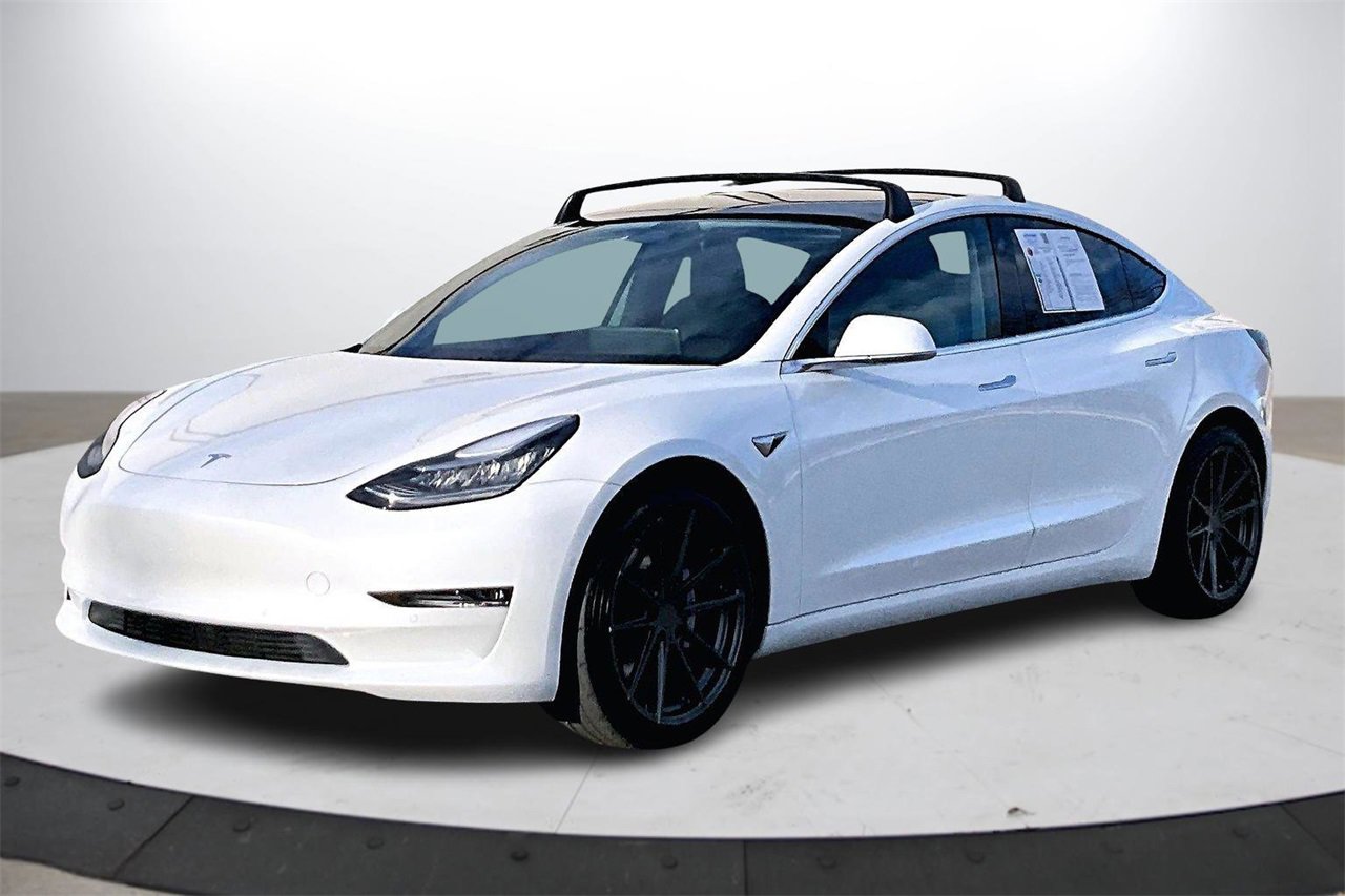 Used 2020 Tesla Model 3 Long Range image 4