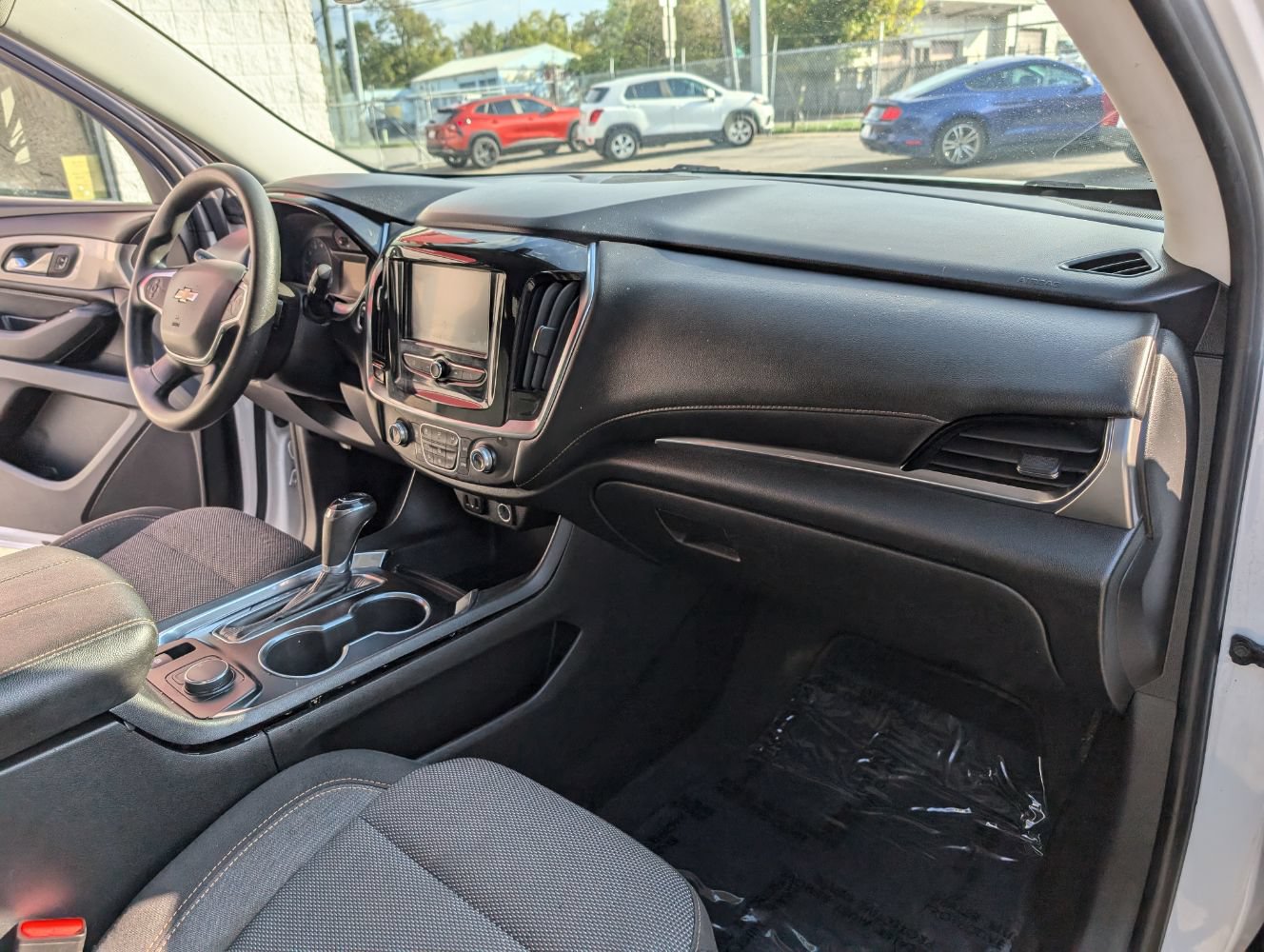 Used 2018 Chevrolet Traverse LS FWD image 13