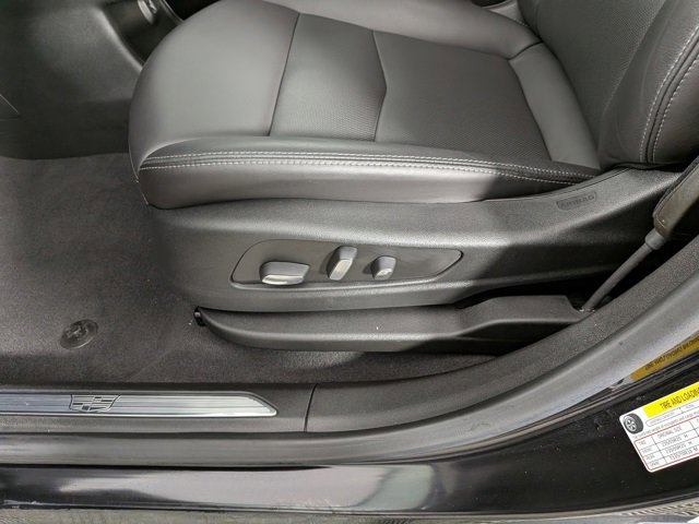 Certified 2025 Cadillac XT5 Premium Luxury w/ LPO, Floor Liner Package image 18