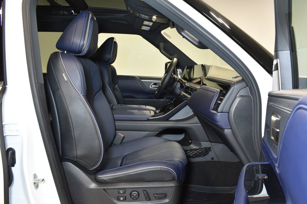 Certified 2026 INFINITI QX80 4WD w/ Sport Exterior Package image 32