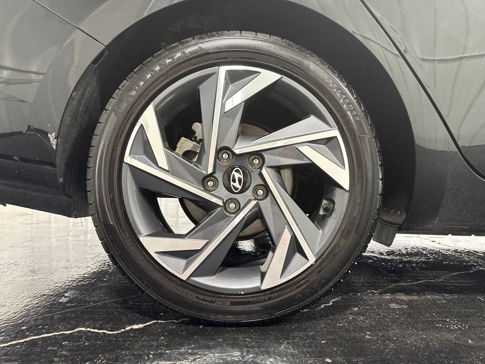 Used 2024 Hyundai Elantra Limited FWD image 10