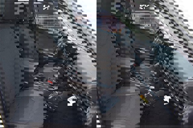 New 2025 Kia K4 LXS image 12