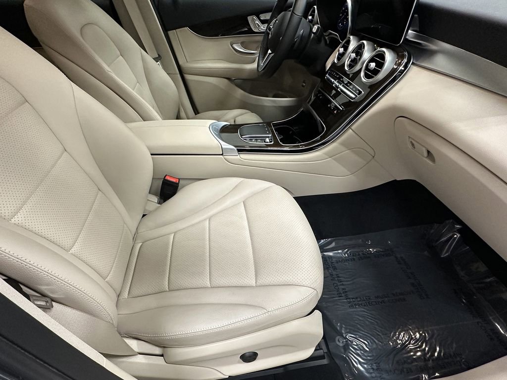 Certified 2022 Mercedes-Benz GLC 300 image 14