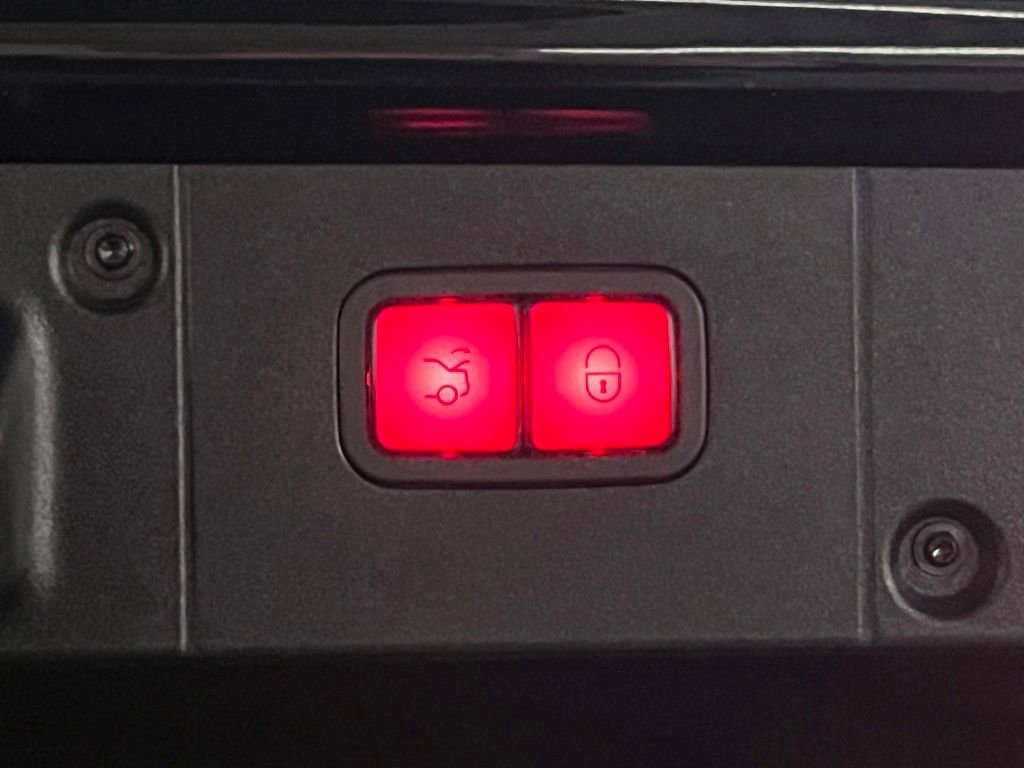 Used 2012 Mercedes-Benz S 550 4MATIC image 40