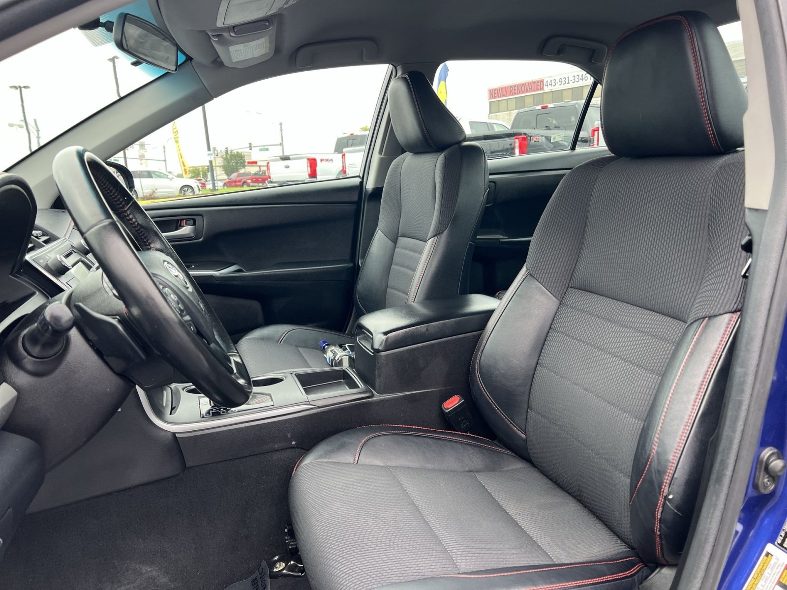 Used 2016 Toyota Camry SE FWD image 13