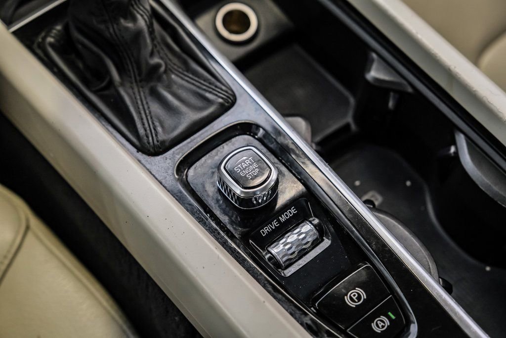 Used 2019 Volvo S60 T5 Momentum w/ Premium Package image 28