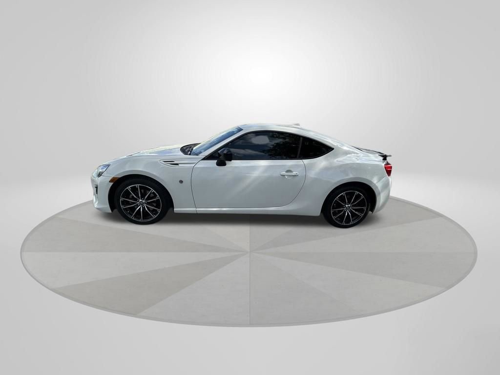 Used 2018 Toyota 86 image 4