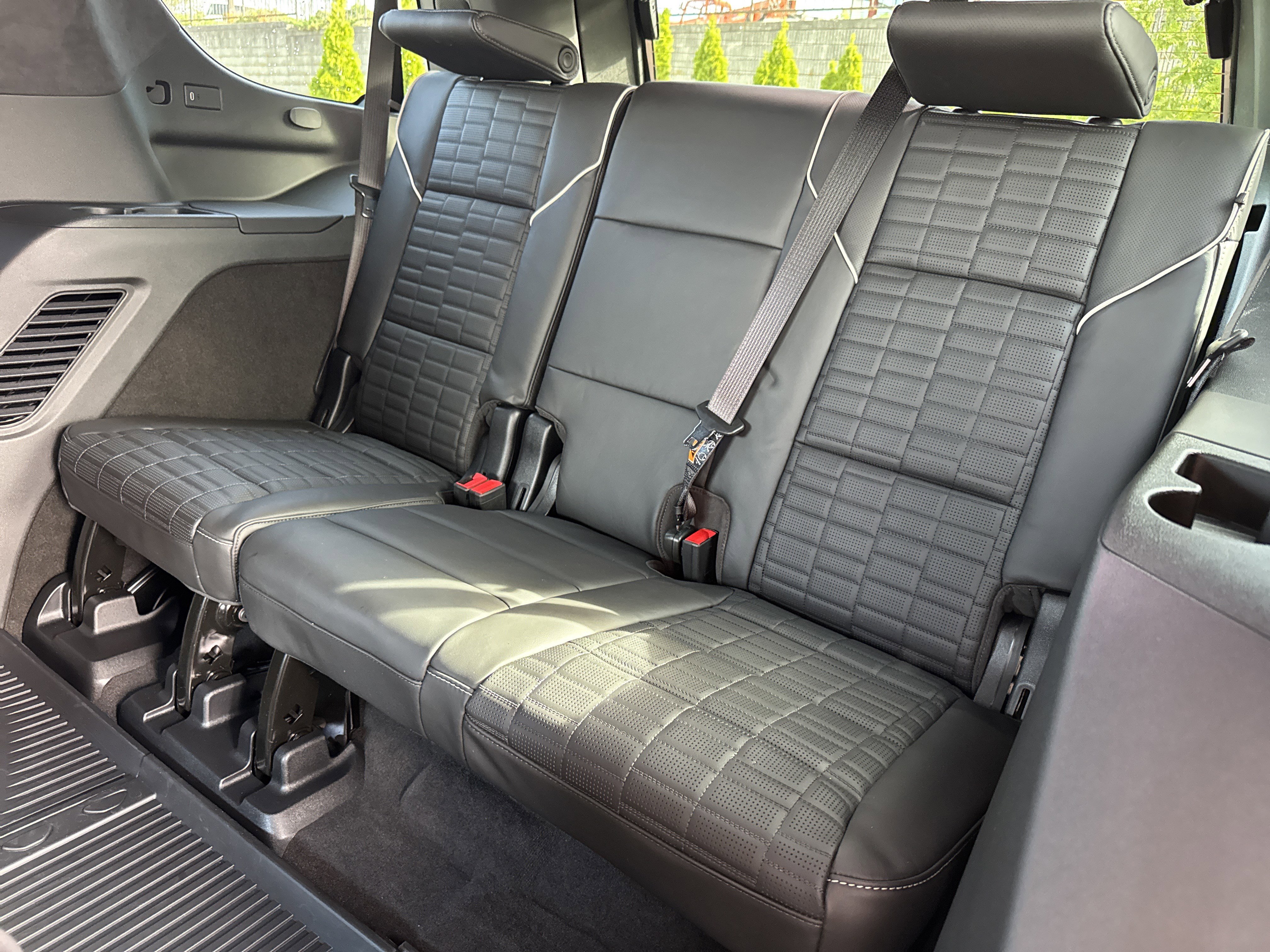 Used 2026 Cadillac Escalade Platinum Sport w/ LPO, ONYX Package image 34