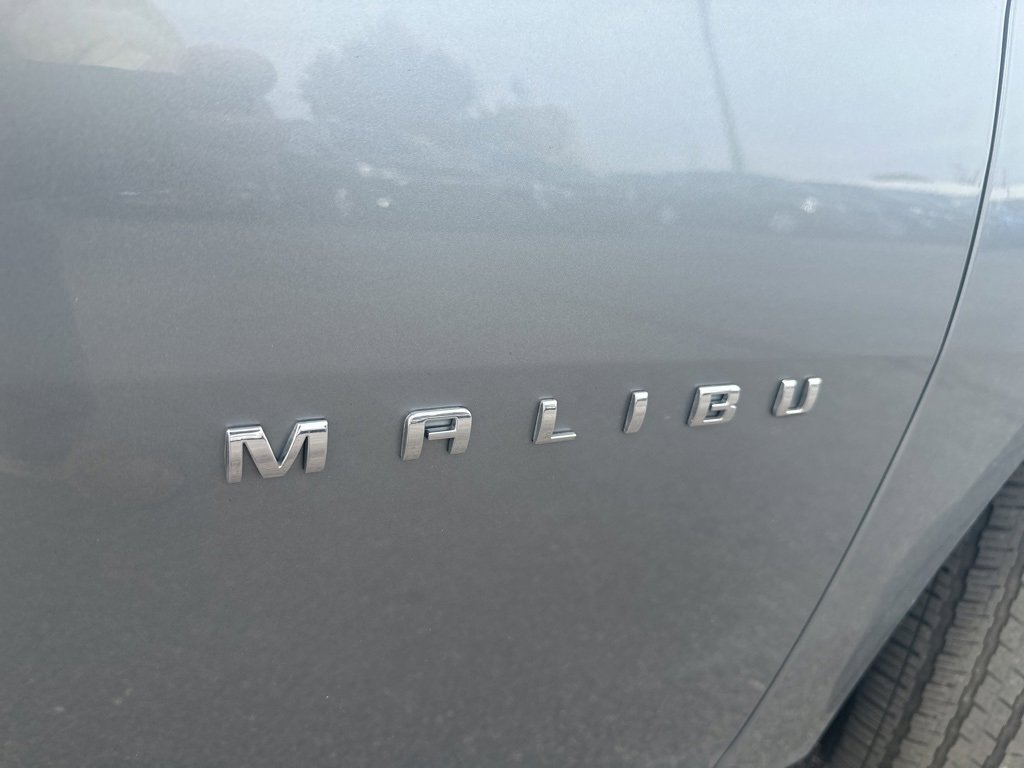 Used 2025 Chevrolet Malibu LT image 4