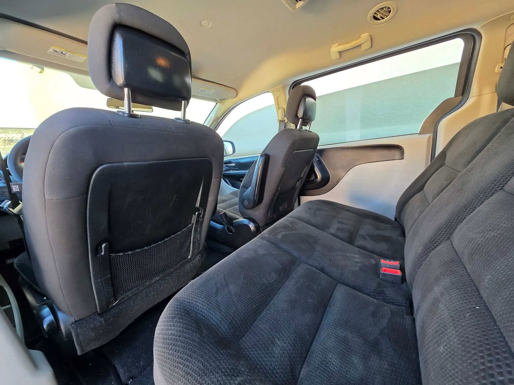Used 2018 Dodge Grand Caravan SE image 14