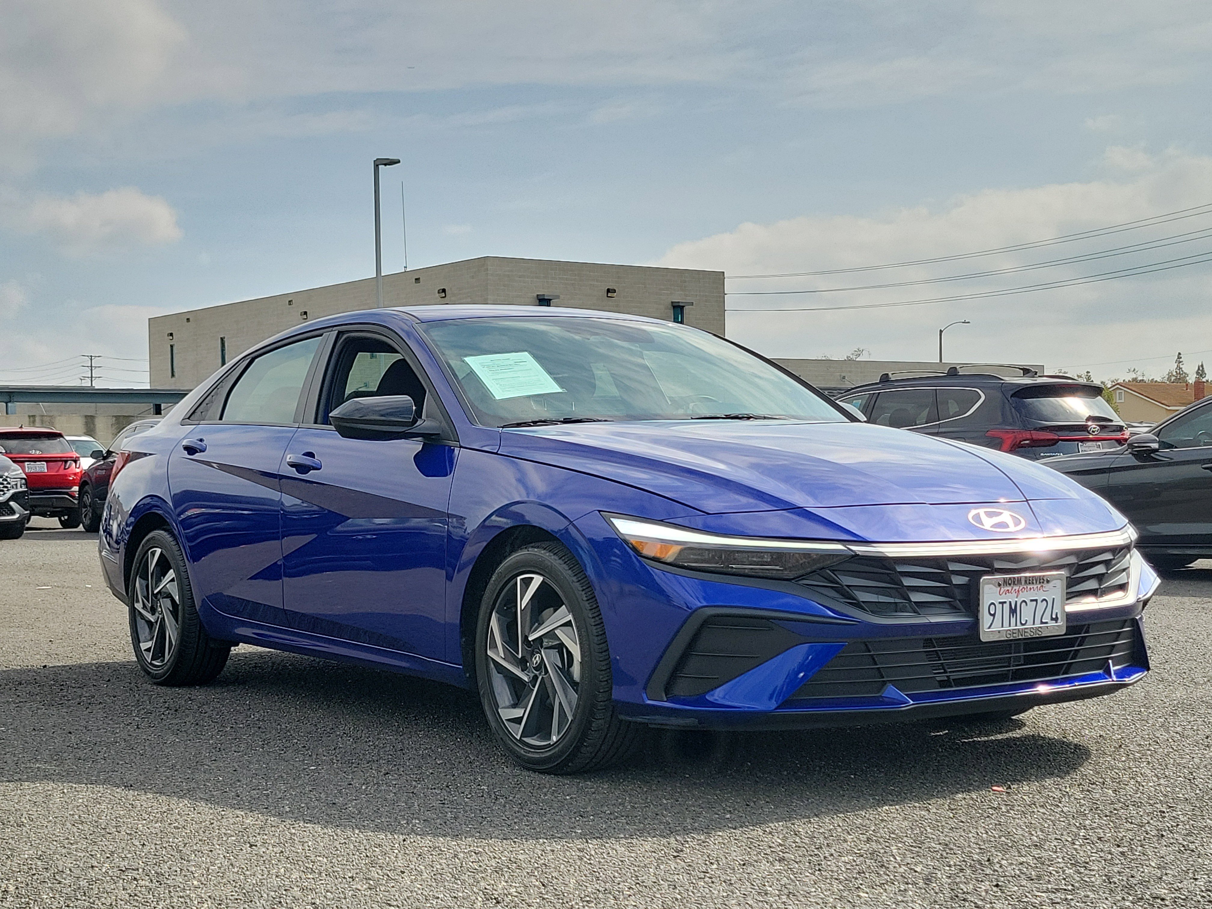 Certified 2025 Hyundai Elantra Sport image 27