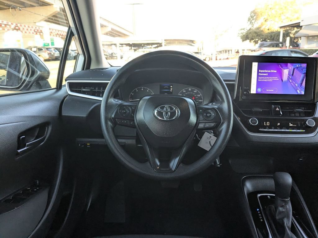 Used 2025 Toyota Corolla LE image 26