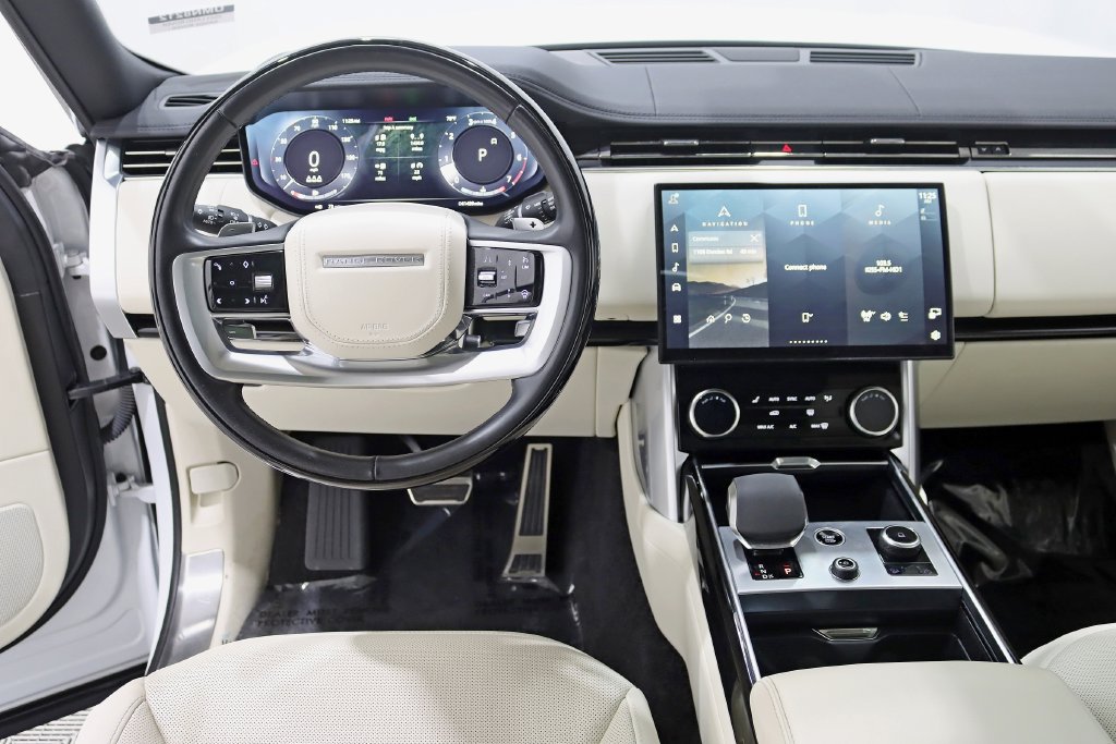 Used 2023 Land Rover Range Rover SE AWD/4WD image 13