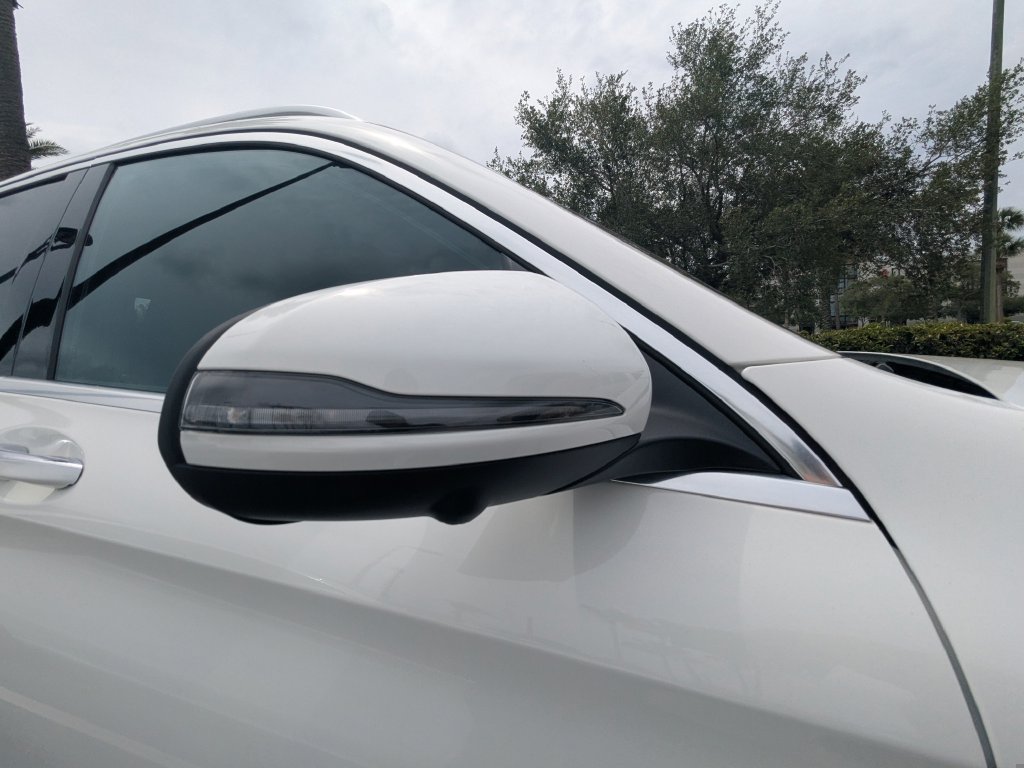 Used 2022 Mercedes-Benz GLC 300 4MATIC w/ Driver Assistance Package image 23